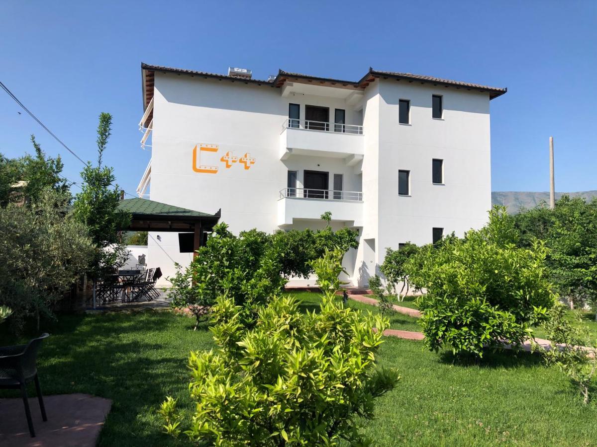 Hotel Vila C Plus Plus Berat Exteriör bild